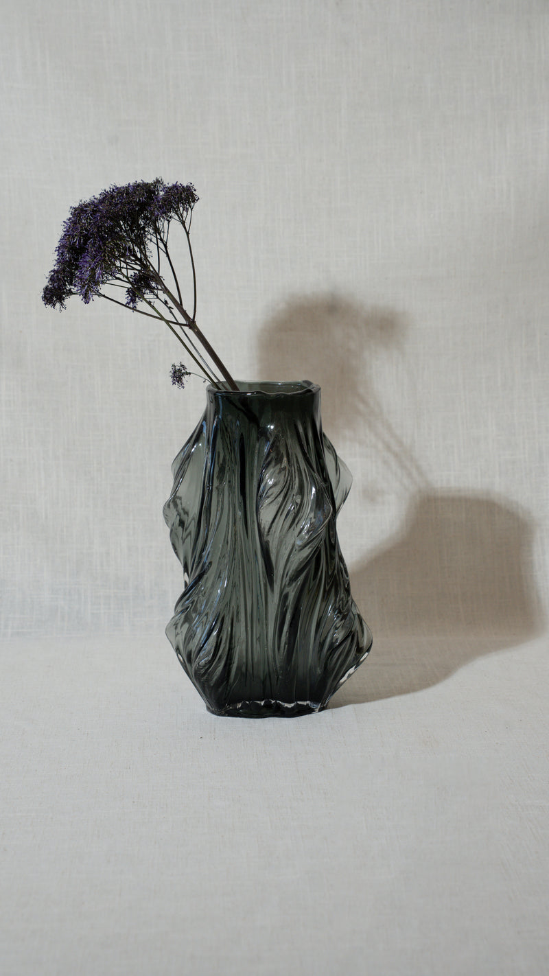 Clear Vase Grey