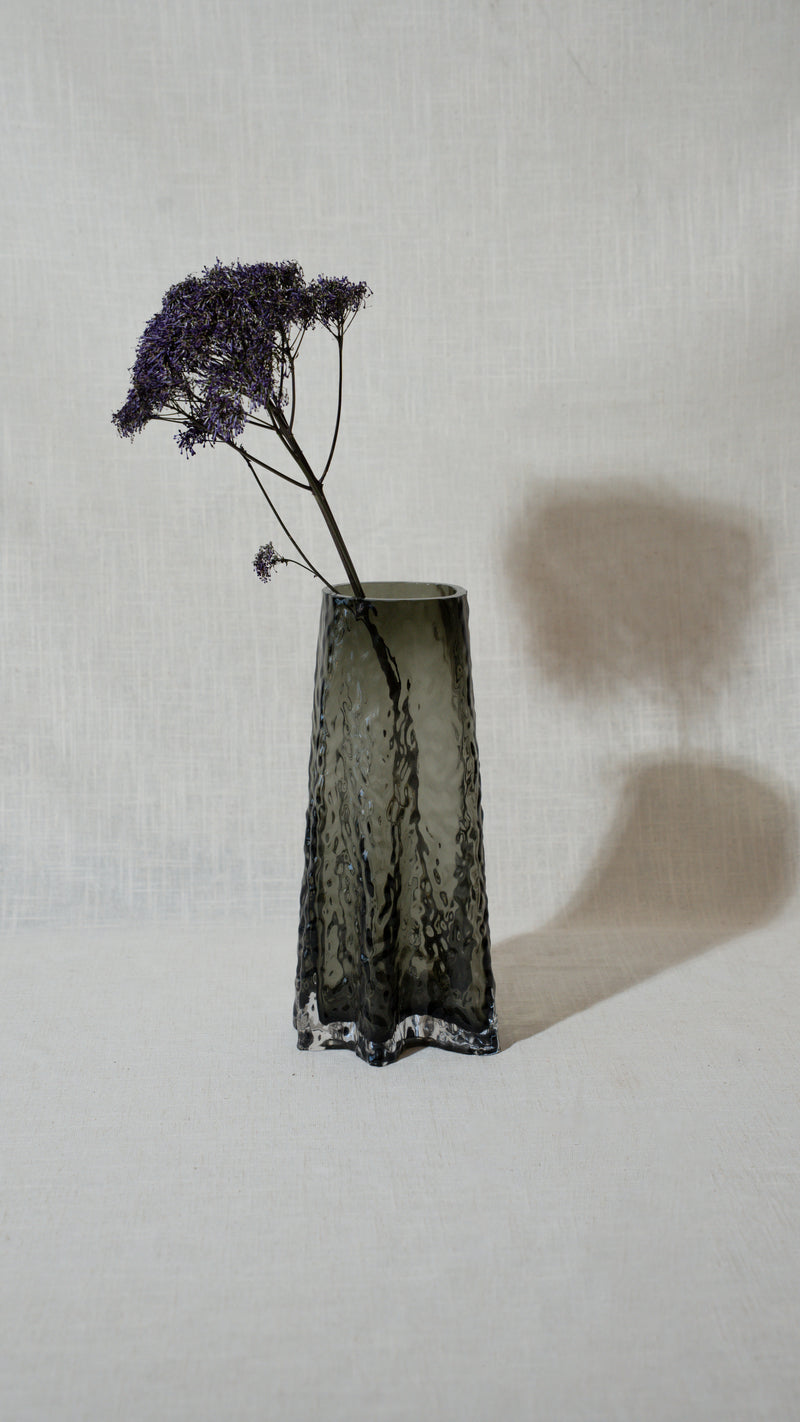 Clear Vase Grey