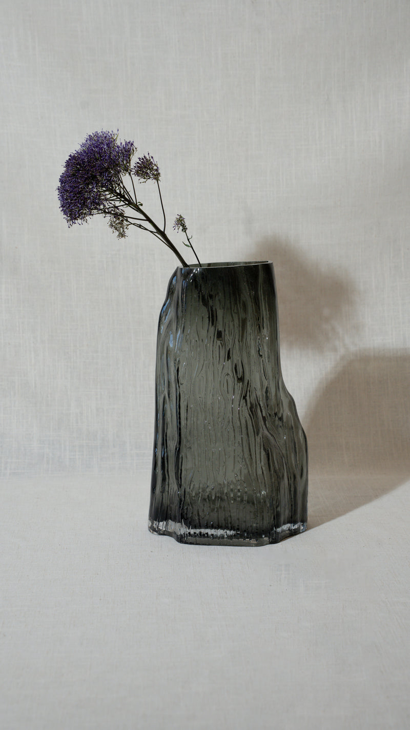 Clear Vase Grey