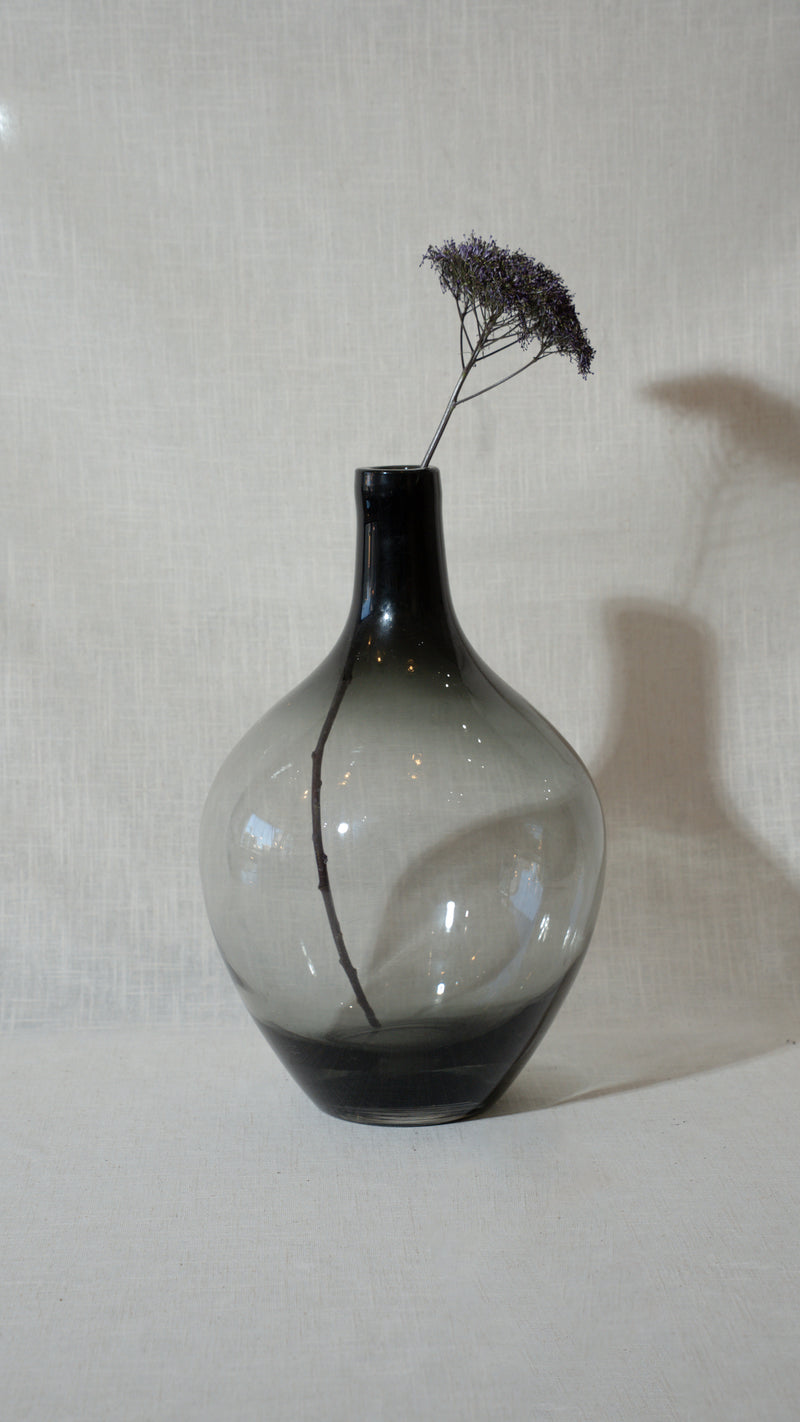 Clear Vase Grey
